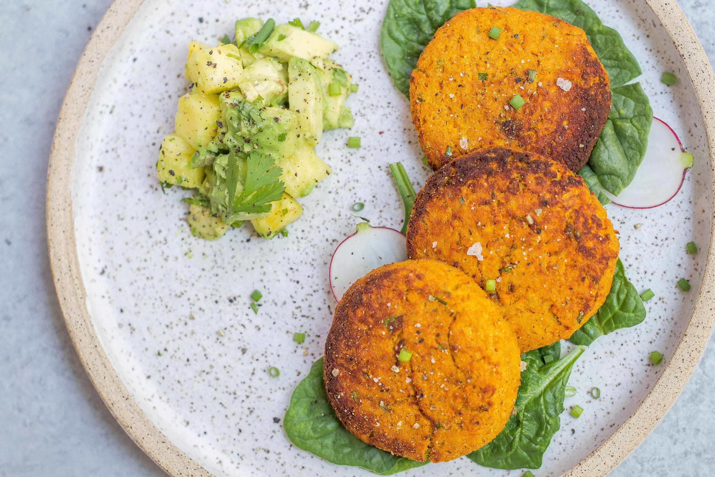 Simple Salmon Cakes (AIP, Paleo & Low FODMAP)