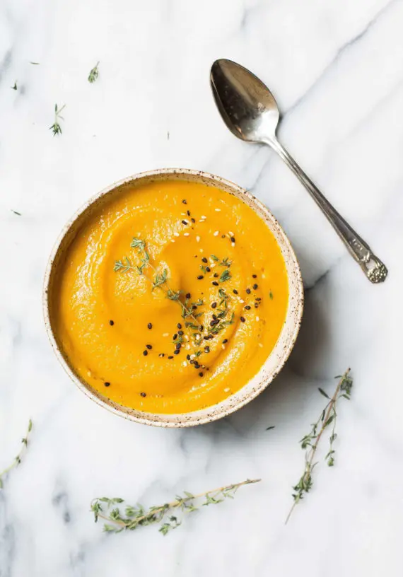 Creamy Squash, Pear and Ginger Soup (paleo, vegan, gluten-free, whole 30) via Food by Mars