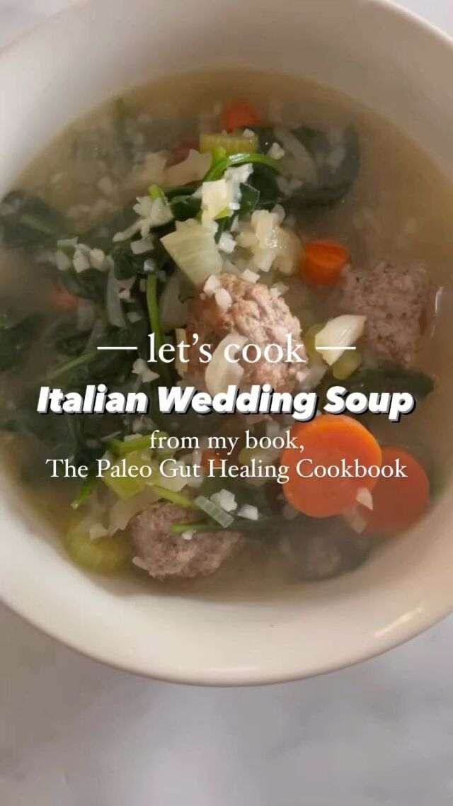 {SAVE} Paleo Italian wedding soup⬇️
MEATBALLS
1/2 pound ground pork
1/2 pound ground beef
1/2 Tbsp chopped oregano or 1/2 teaspoon dried
1/4 cup chopped parsley or 3 teaspoons dried
2 tsp arrowroot flour
1/2 tsp sea salt
1 Tbsp olive oil

SOUP
1 Tbsp of olive oil
2 carrots, chopped
1 small yellow onion, diced
3 celery stalks, chopped
4 cloves garlic, minced
6 cups bone broth (@bonafideprovisions or homemade)
1/4 tsp sea salt
12 oz cauliflower rice
5 oz baby spinach

1. Combine meatball ingredients in a mixing bowl except the oil, + mix by hand. Shape into small meatballs, about 1-inch thick + set aside
2. Heat the oil in a large Dutch oven over medium-high heat. Add meatballs, turning occasionally until cooked + browned (~8 mins); you may need to do this in batches. Transfer meatballs to a plate while leaving the oil in your pot.
3. Add 1 Tbsp of oil to pot over medium-high heat. Add the carrots, onion, + celery + sauté for 6-7 mins, until softened.
4. Add the garlic + sauté for 1 min. Pour in bone broth + season with salt + pepper. Bring soup to a boil, then add the cauliflower rice, meatballs, + baby spinach. Reduce the heat to medium-low, cover, + cook for 3-4 mins, until spinach wilts + cauli rice is tender. Serve!

Recipe from The Paleo Gut Healing Cookbook by Alison Marras @foodbymars

🔗link in bio to shop🔗

#paleo #italianweddingsoup #soupseason #hashimotos #aipdiet #hashimotos #bonebroth #guthealth #ibs